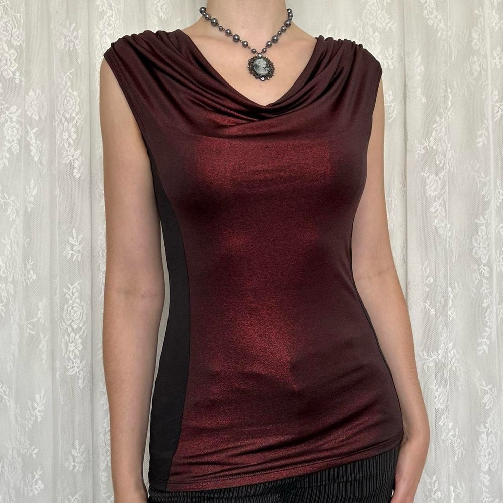 Vampy Burgundy and Black Sleeveless Top